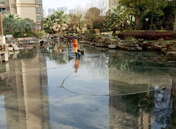 巴州景观池淤泥清理